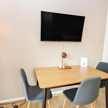 At Weinmeister - Life & Style