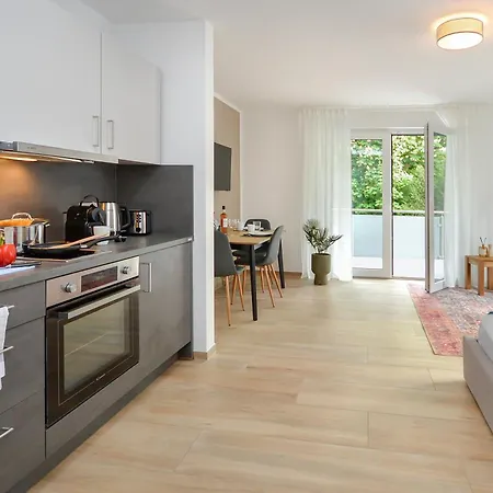 At Weinmeister - Life & Style